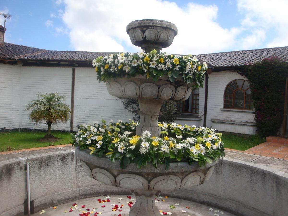 Hosteria Hacienda Pueblo Viejo Atuntaqui Buitenkant foto